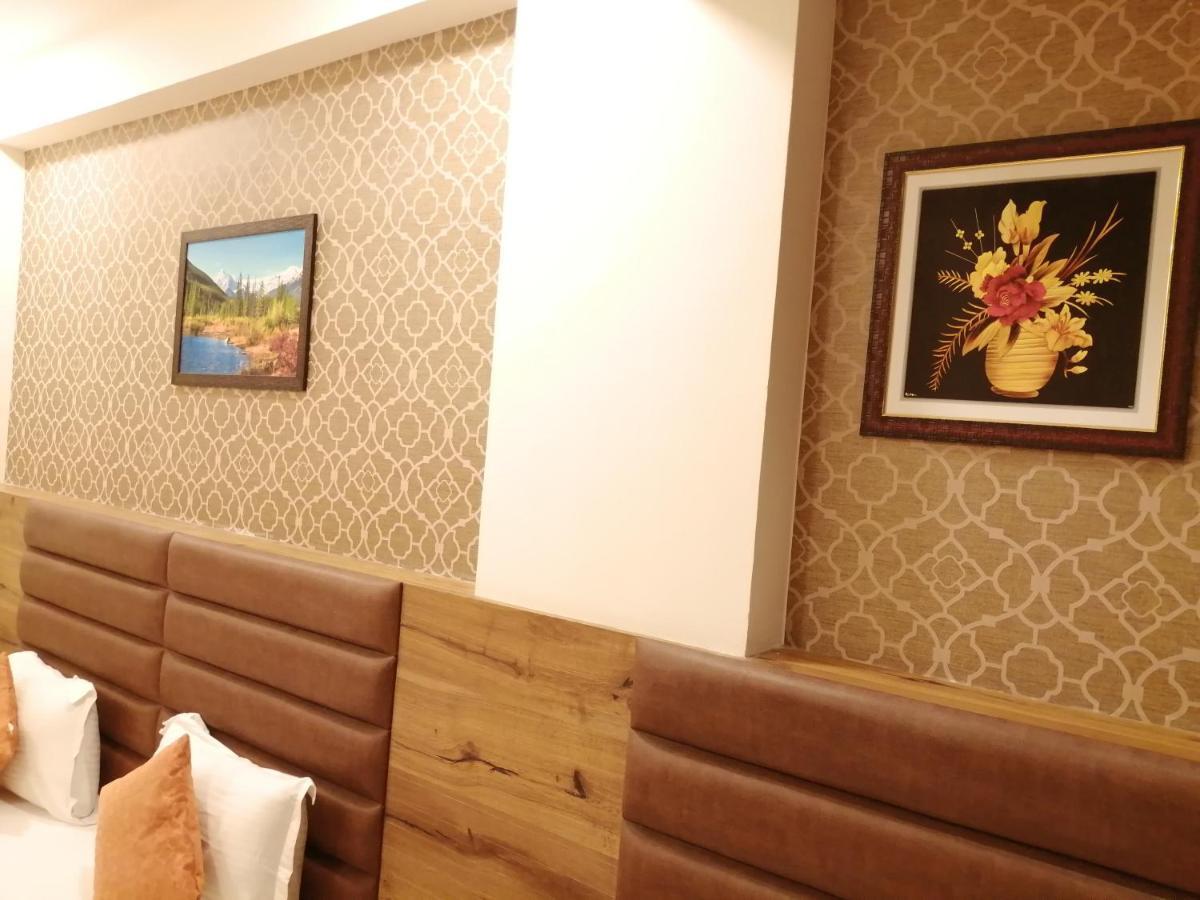 Hotel Golden City Vadodara Eksteriør billede