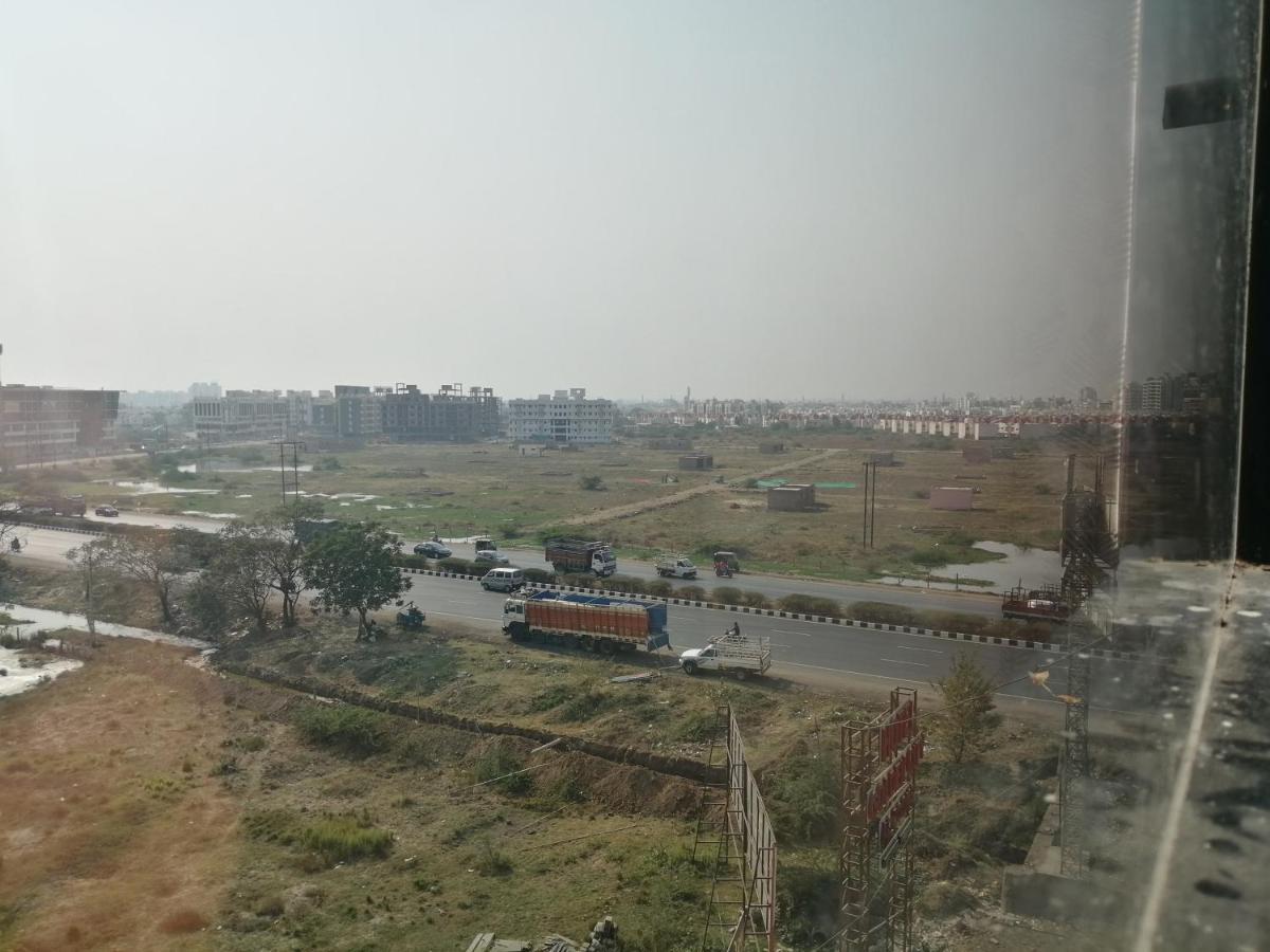 Hotel Golden City Vadodara Eksteriør billede