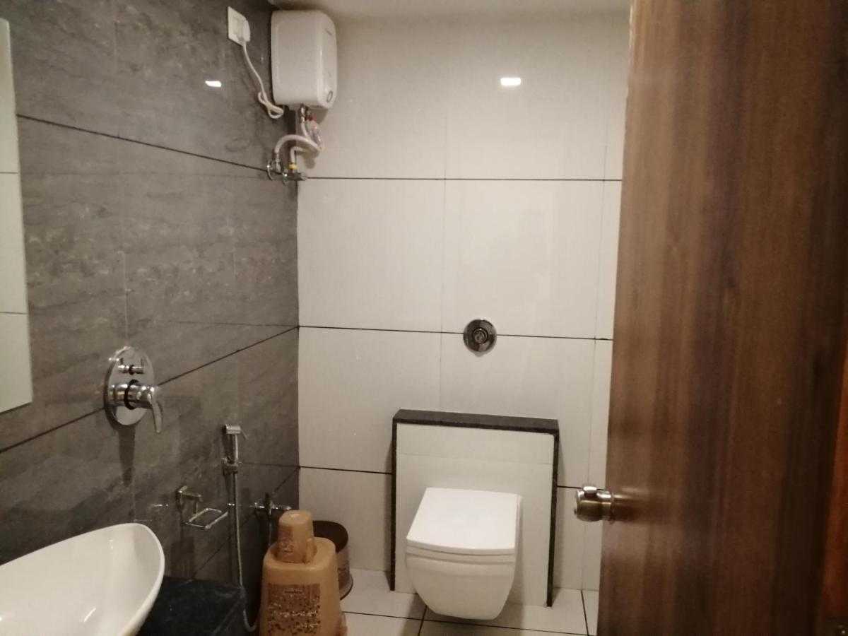 Hotel Golden City Vadodara Eksteriør billede