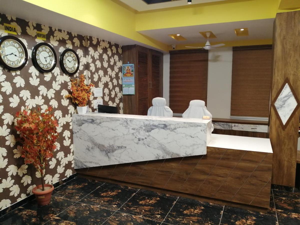 Hotel Golden City Vadodara Eksteriør billede