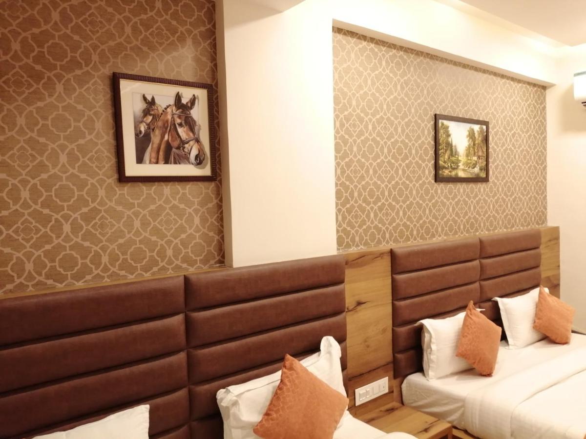 Hotel Golden City Vadodara Eksteriør billede