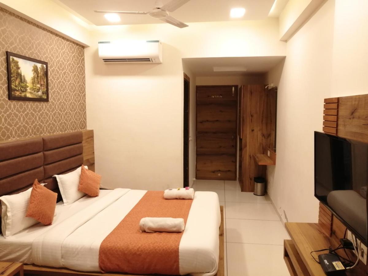 Hotel Golden City Vadodara Eksteriør billede