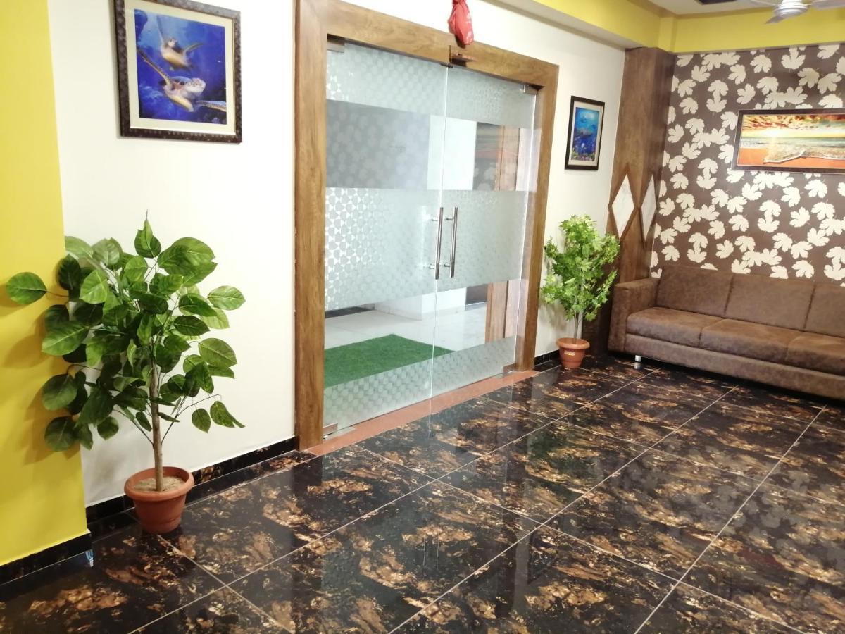 Hotel Golden City Vadodara Eksteriør billede